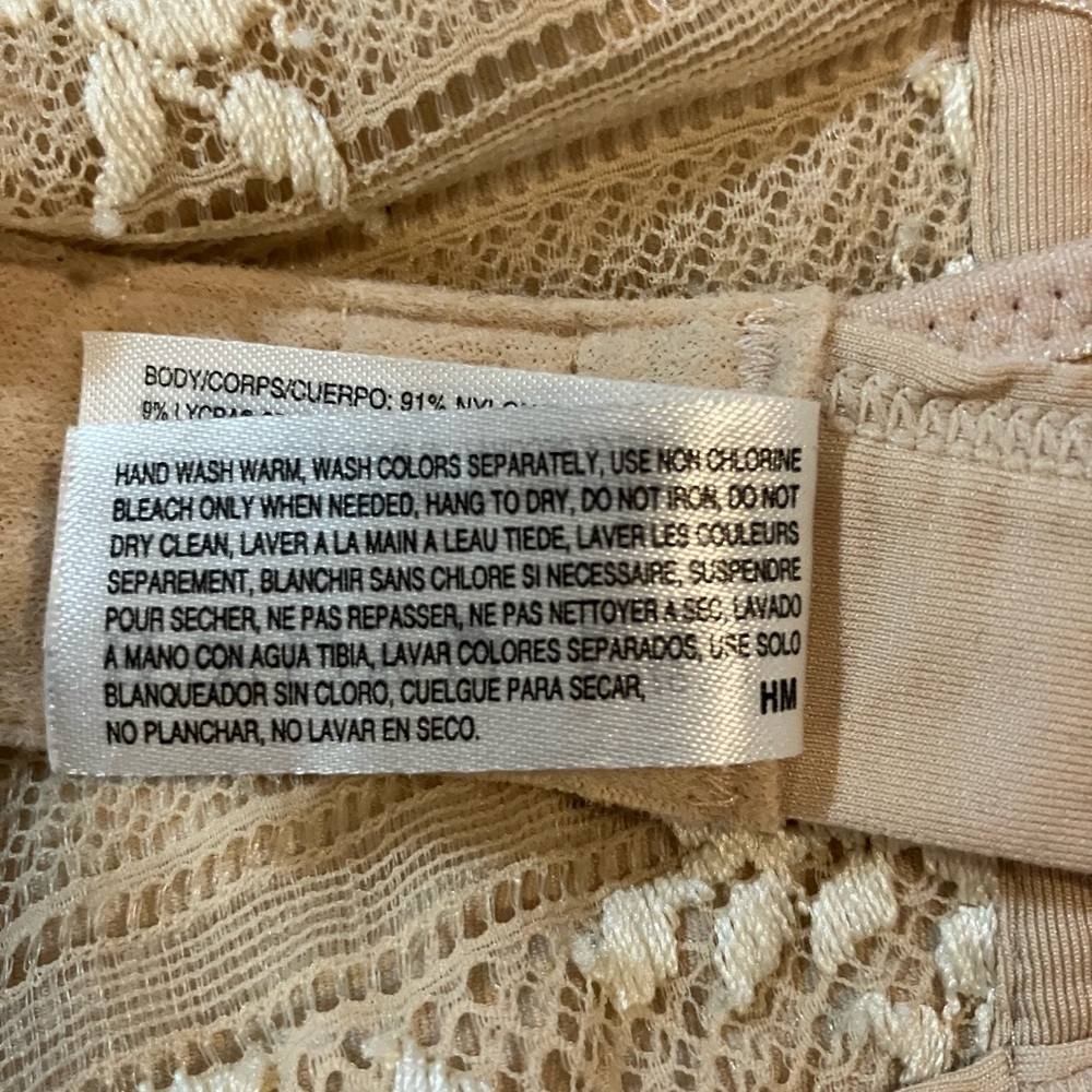 Wacoal Lace Bralette Nude Beige Sheer Floral Size 36 NWOT - Picture 7 of 7